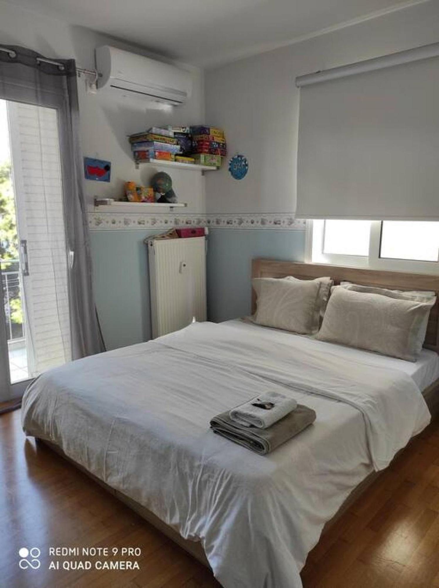 One Block From The Sea Family House At Floisvos Daire Atina Dış mekan fotoğraf